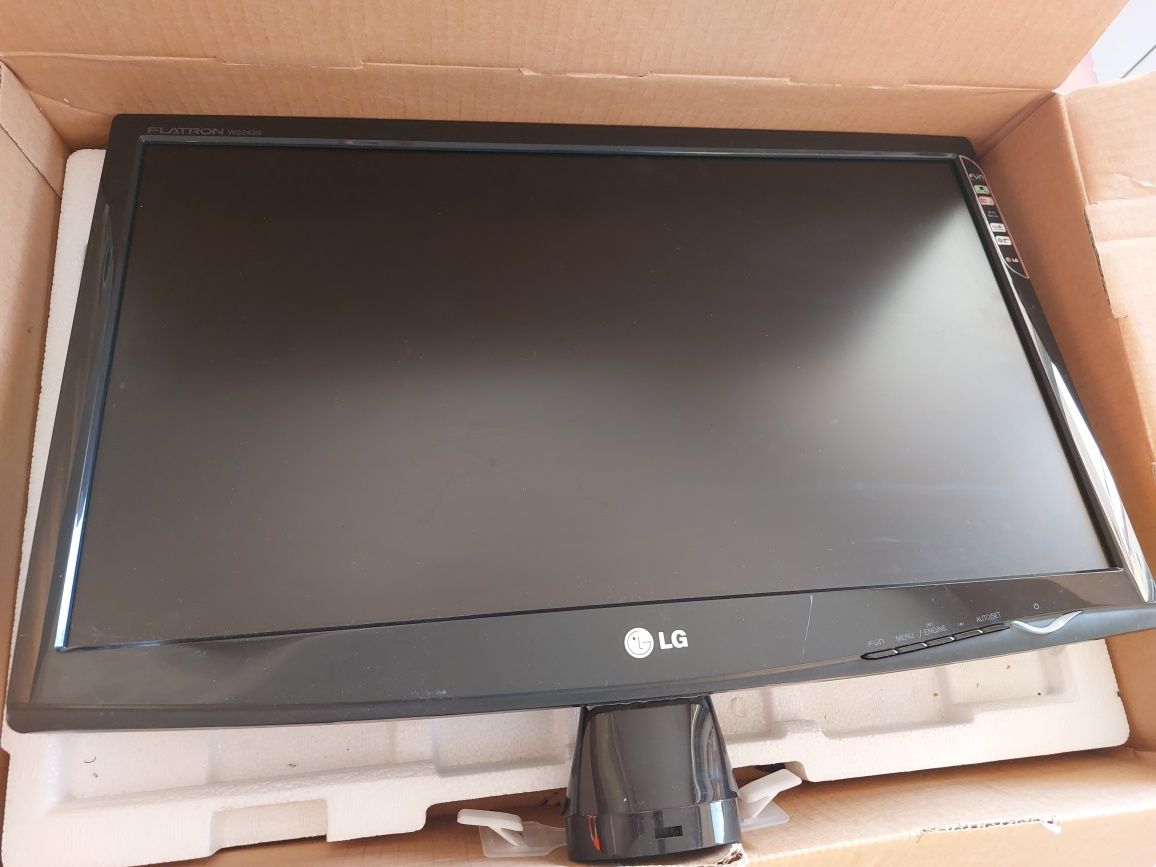 Телевизор/Монитор LG Flatron W22438- PF