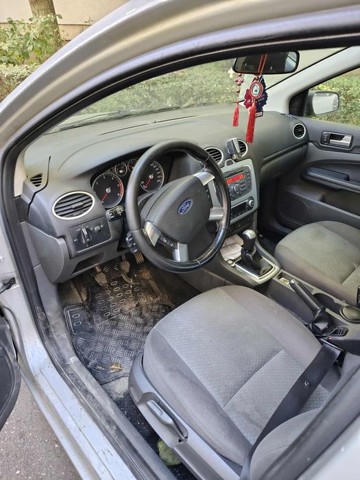 Vând Ford focus 2