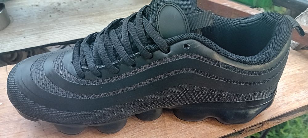 Adidași cu bulă de aer mărime