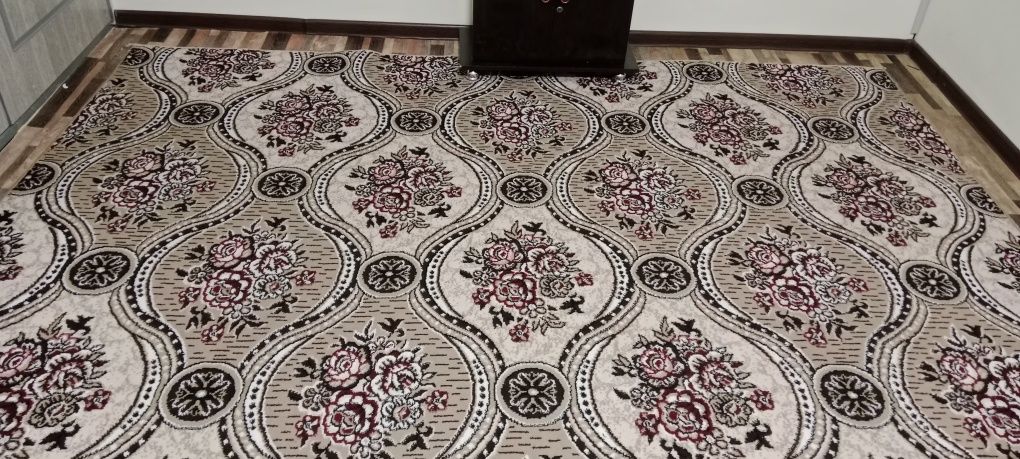 Metrajli gilam naqshli