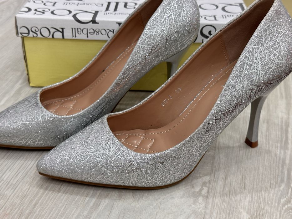 Продап туфли 39р