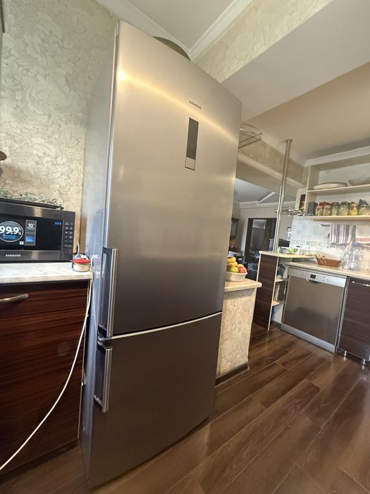 Холодильник Siemens