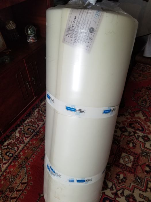 Продам паралон два листа поцене 11.200 новые