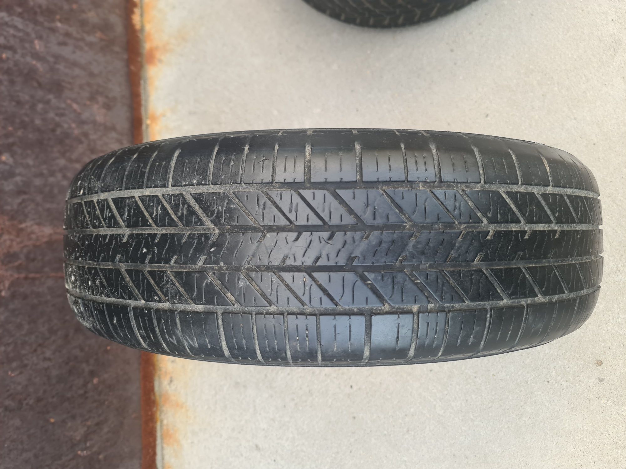 Продам 2 резины разные, Hankook  ,Brigston