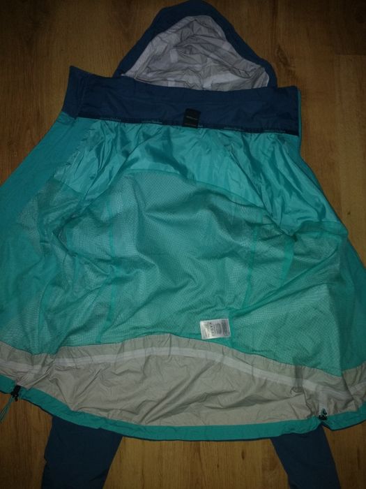 Geaca impermeabila dama Adidas Outdoor mărimea M