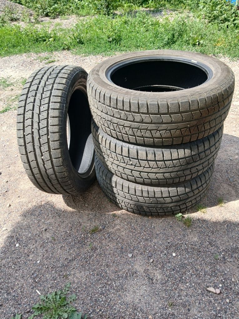 Продам зимные шины