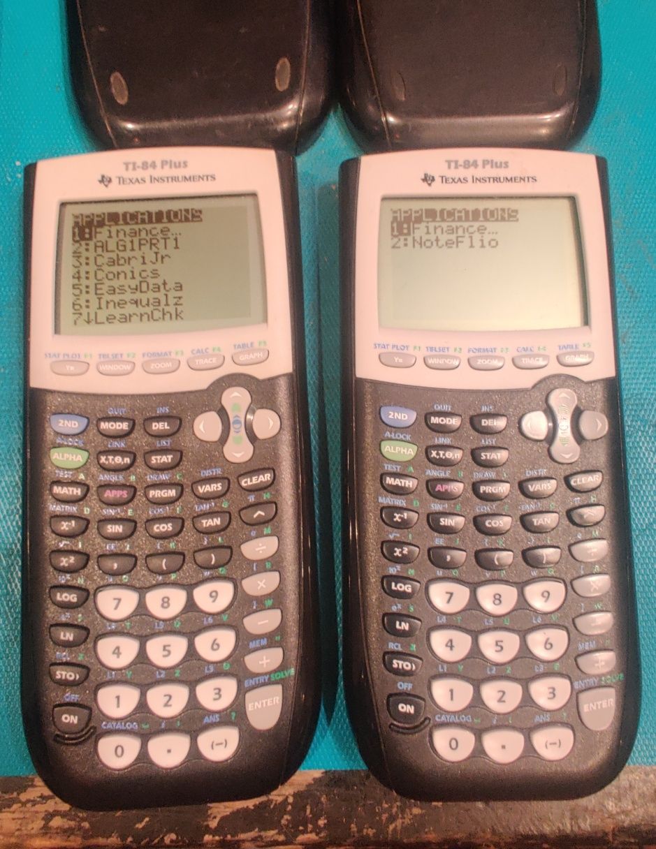 Texas instrument TI-84 plus ,calculator științific