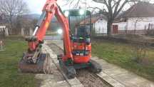 Închiriere  miniexcavator