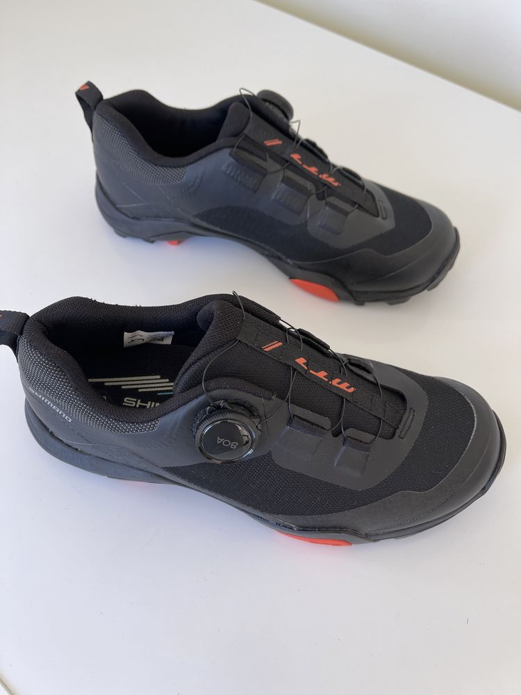 Mountain Bike shoes Shimano SPD MT710m