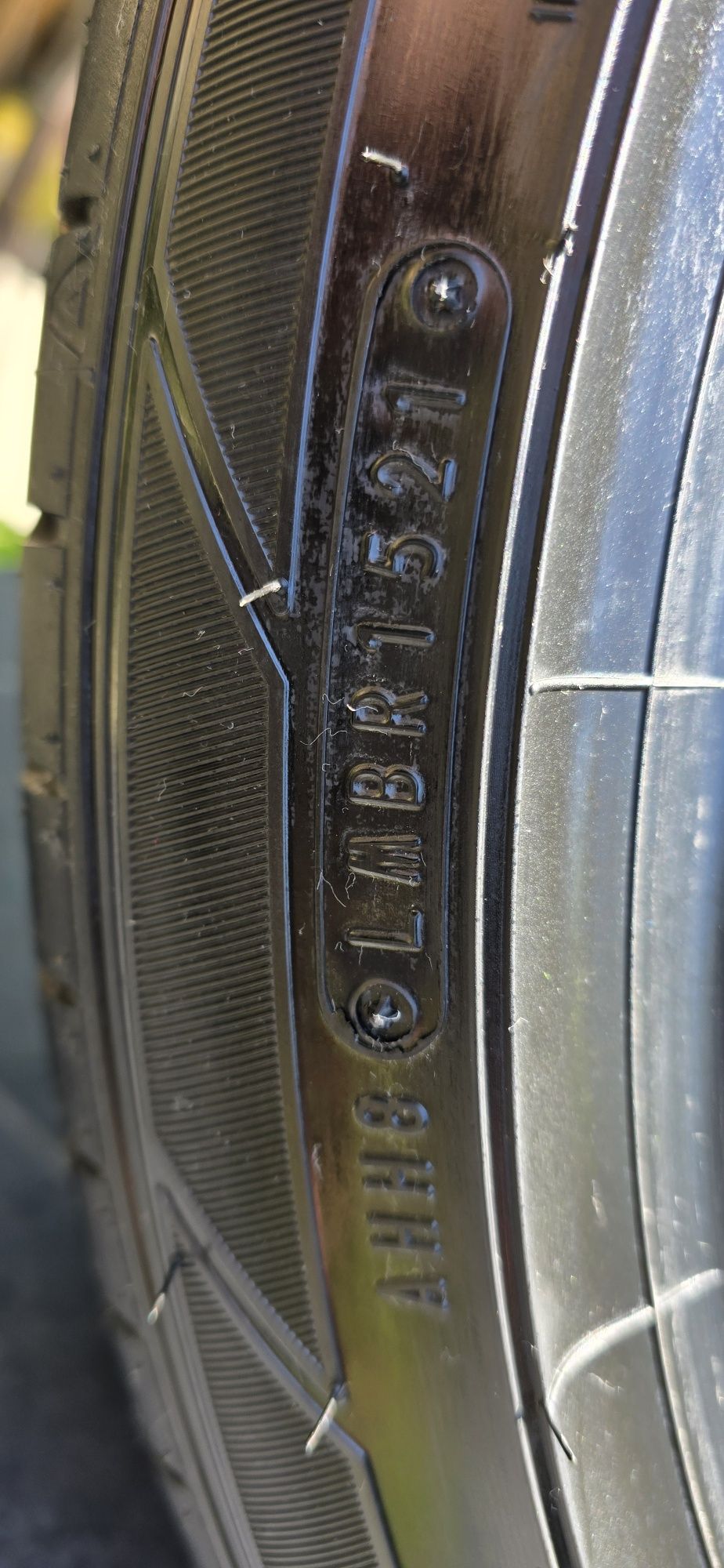 Гуми Dunlop 225/45R17 НОВИ!!!