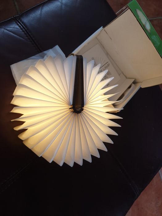 Led book lamp, un cadou special pt o persoana deosebita