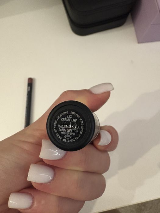 Червило и молив Mac