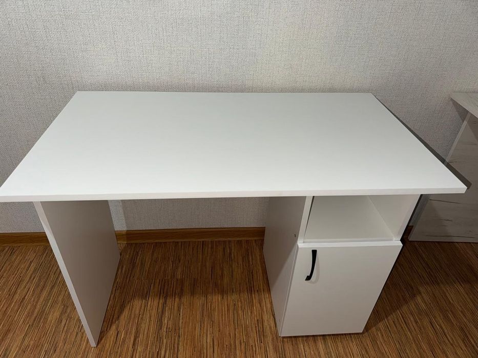 Продам стол для маникюра