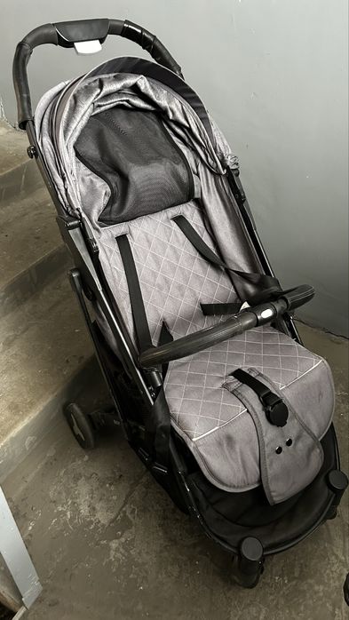 Коляска прогулочная