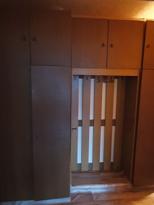 Продам стенку доя прихожей