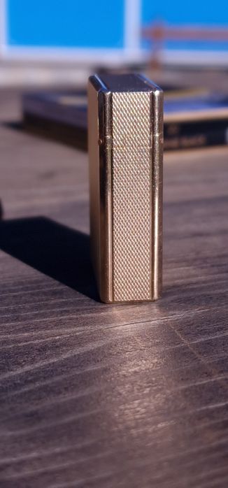 Запалка . Dupont .