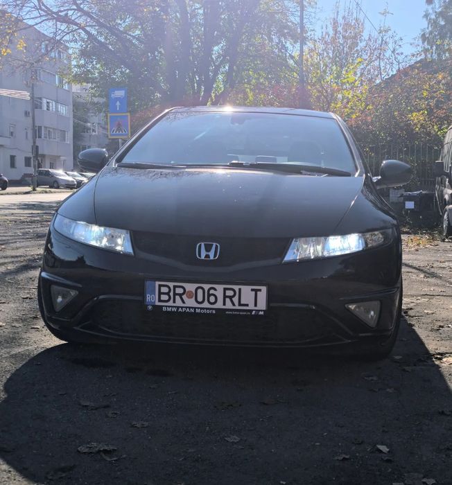 Honda Civic Cutie automata, navigație, 1.8 benzina,euro5
