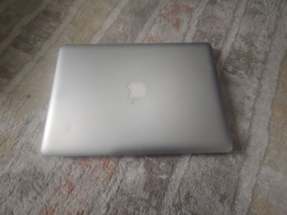 Лаптопи за продажба