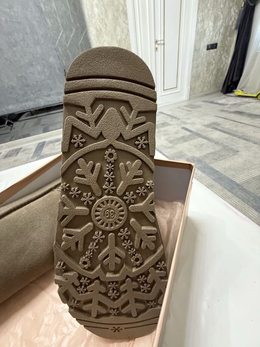 УГГИ продаются новые причина продажи не подошел размер