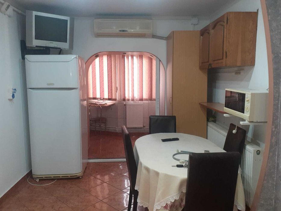 Închiriez apartament 2 camere