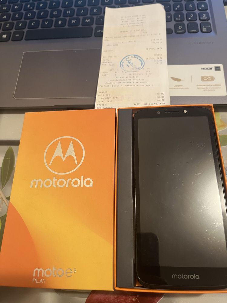 Motorola e5 play