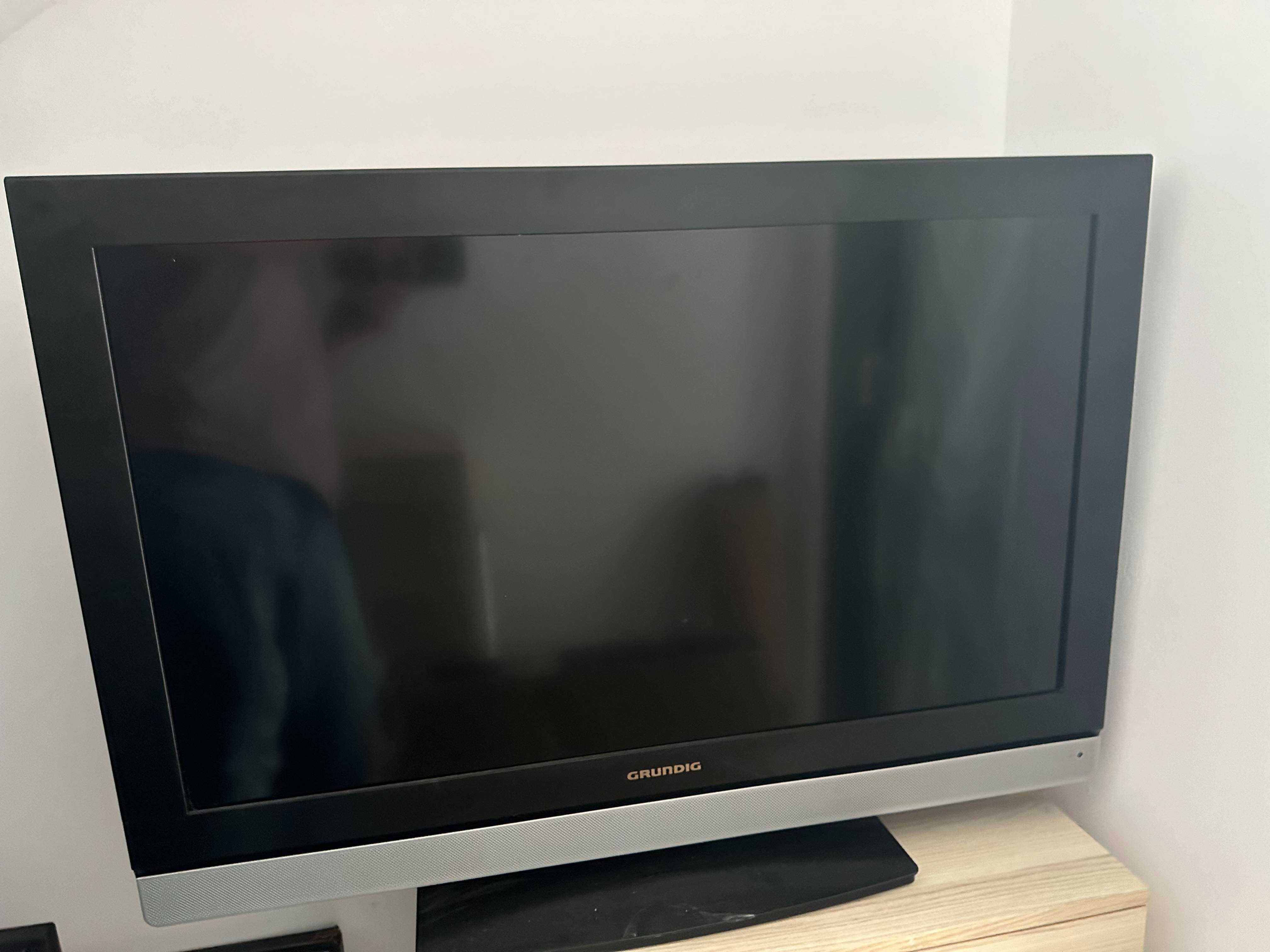 Televizor LCD Grundig 32VLC3200BA 80cm HD