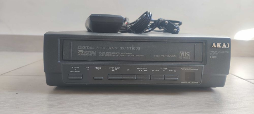 Видео  Akai  VHS