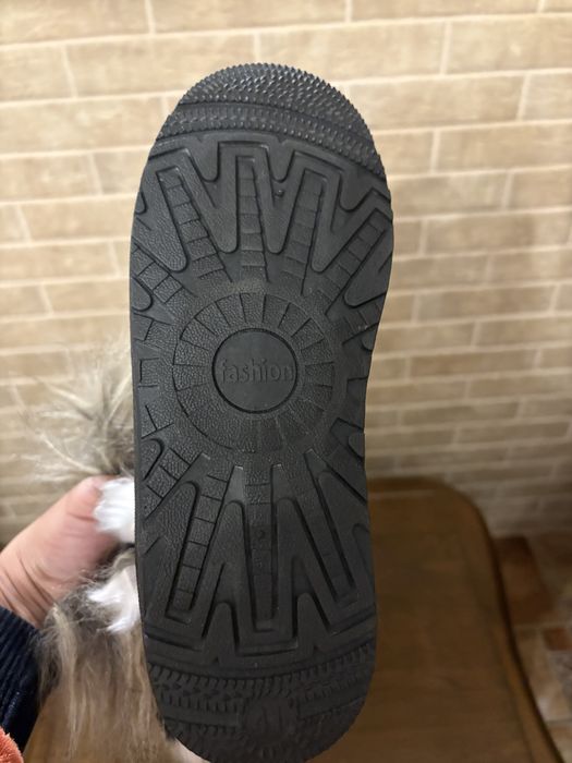ghete tip UGG 38