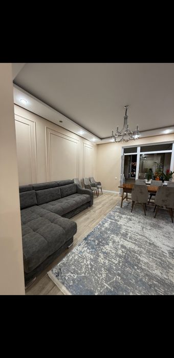 Продается раскладной диван для гостиной