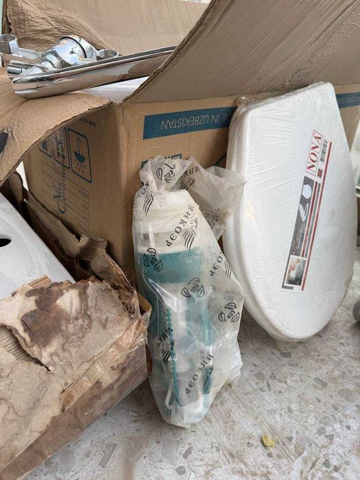 Срочно, все новое! Набор - Унитаз, раковина, поддон под душ,