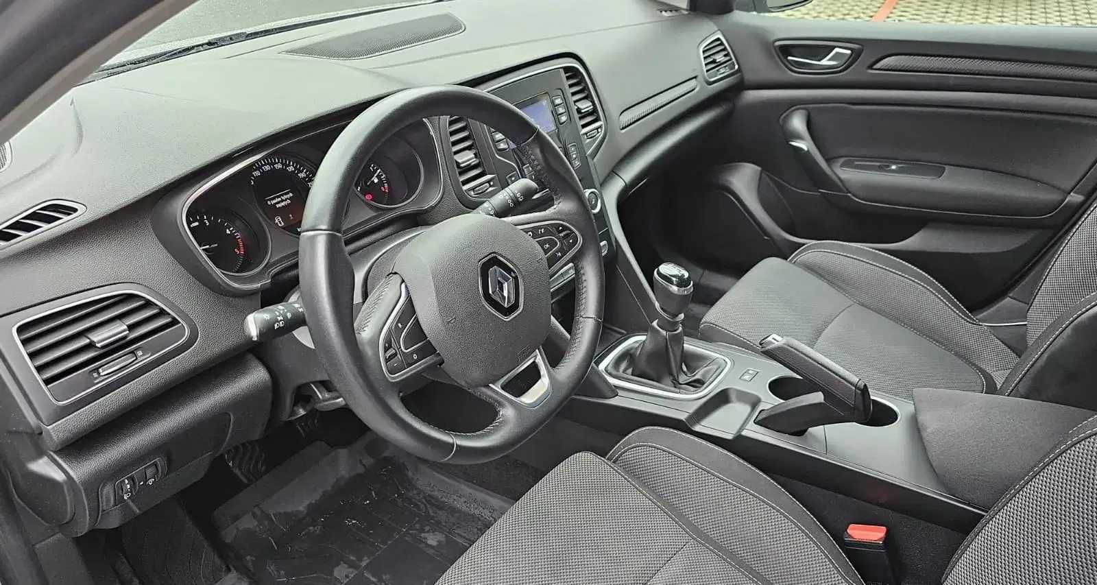 Dezmembrez Renault Megane 2017 1.5 dci