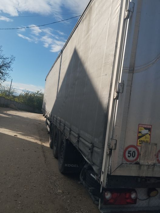 Vând semiremorca Kogel