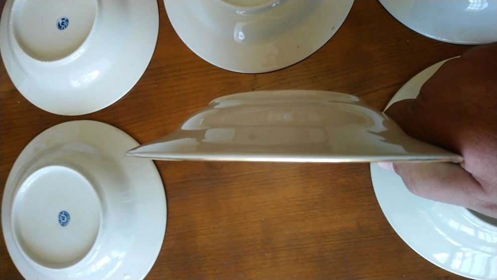 Рисувани порцеланови чинии