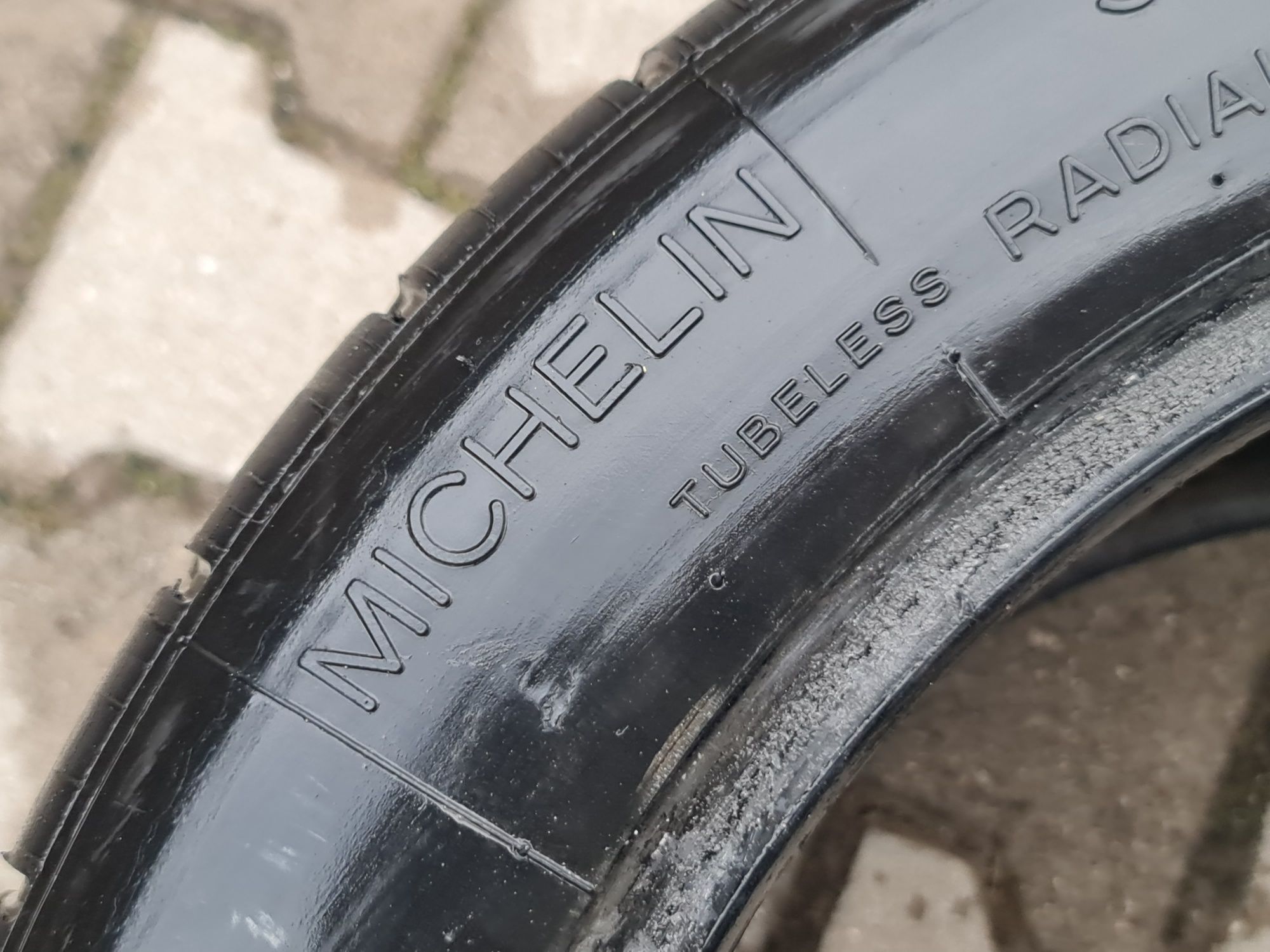 30 68 18 Michelin  сликове мокри