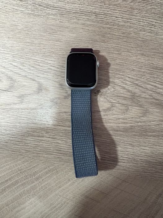 Apple Watch 9, GPS, Cellular, Starlight Aluminium 41
