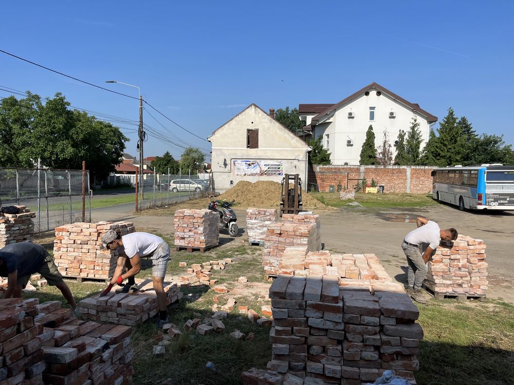 Caramida plina,veche,provenita din demolari case