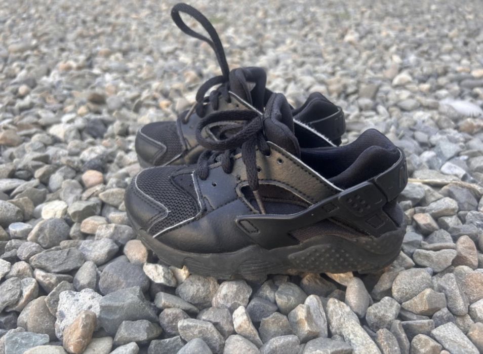 Nike Huarache marimea 27 in stare foarte buna