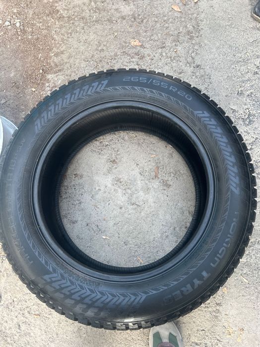 Шины зимние шипованные на Тойота Прадо.