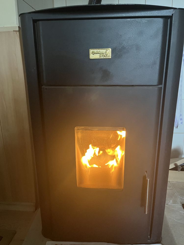 Пелетна камина 30 kw