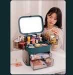 LUX Makeup Box – LED Yorug‘likli Kosmetika Organizeri
