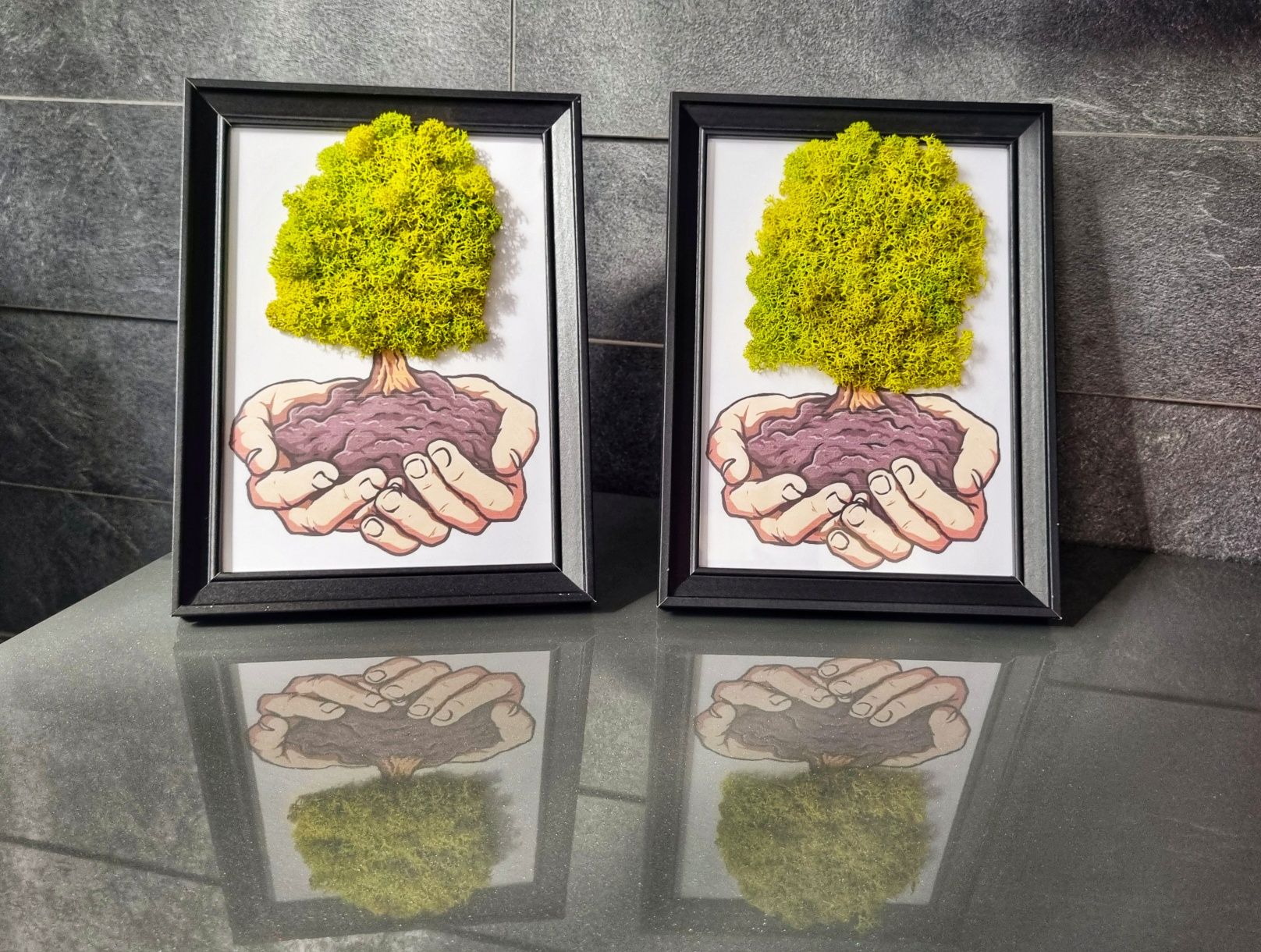Декорирана рамка "Природата в нашите ръце" с напълно естествен мъх