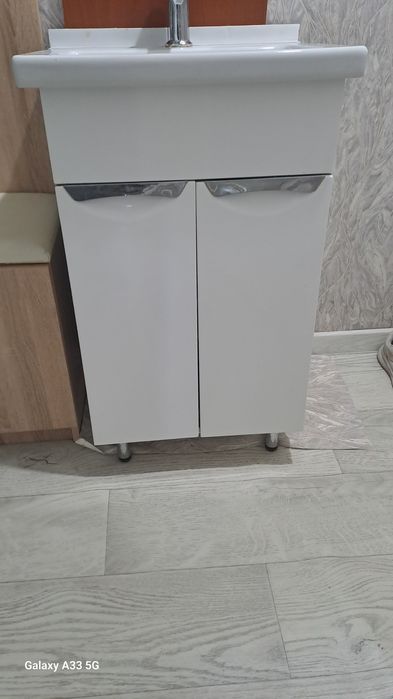 Продам раквину с шкафчиком для ванной