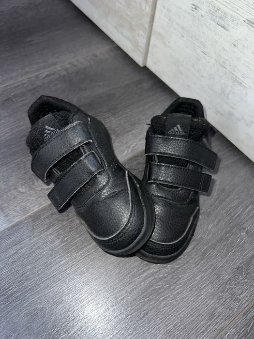 Детски маратонки Adidas-24 н, 25 лв