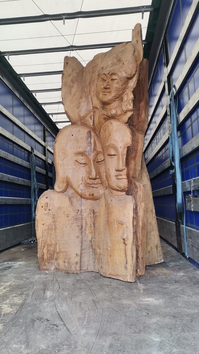 Vand statuie sculptata din lemn 2.5 metri