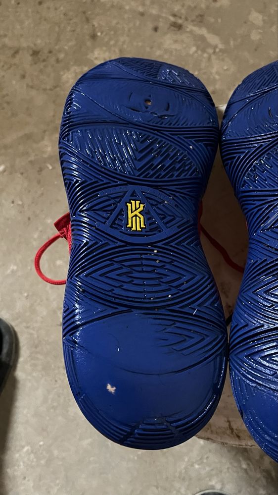 продается kyrie 5