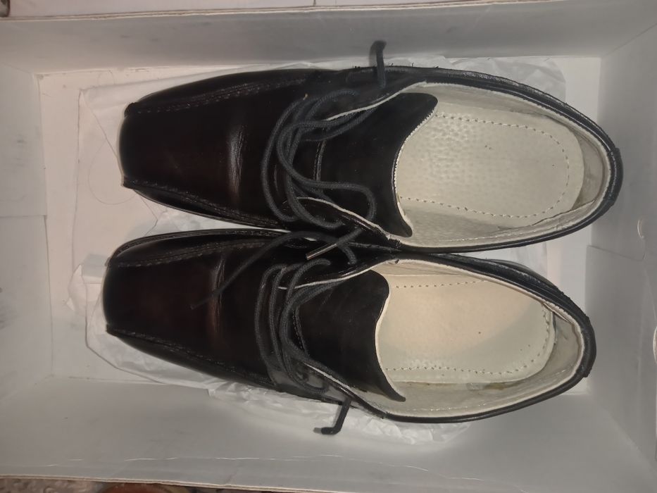 Pantofi băieți mărimea 36 din piele naturala