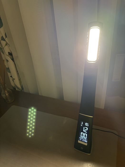 Lampa led cu ceas, temperatura, reglare intensitate lumina