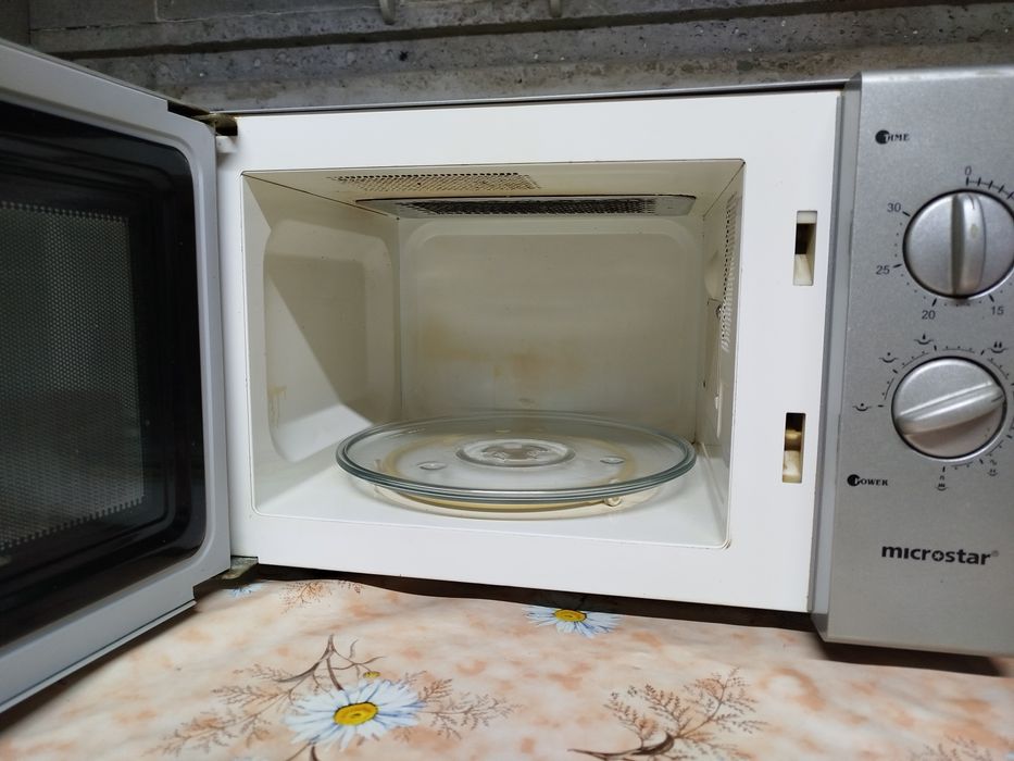 Микровълнова печка с грил