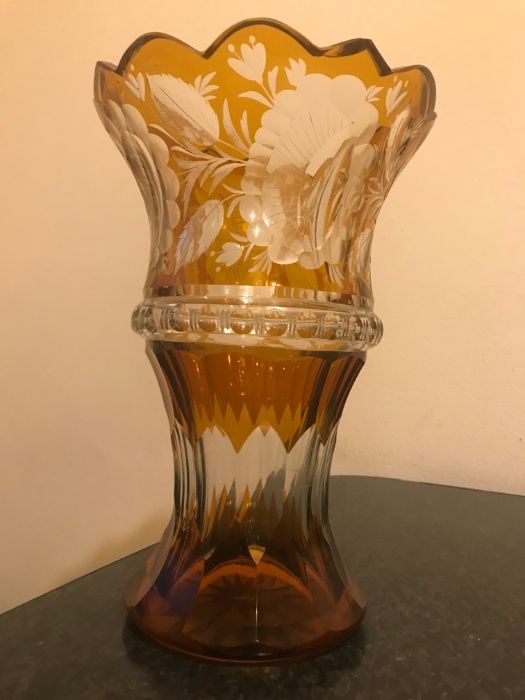 Vaza Veche Cristal Masiv Bohemia (peste 100 ani vechime)