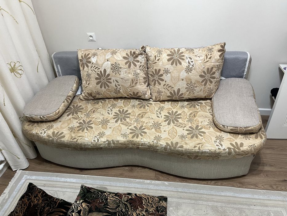 Продам диван тахта, стол